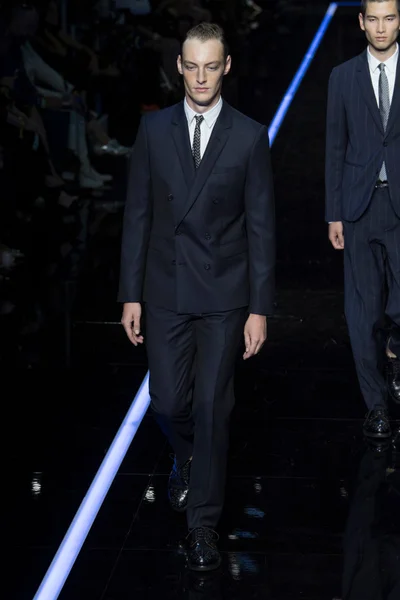 Look 137